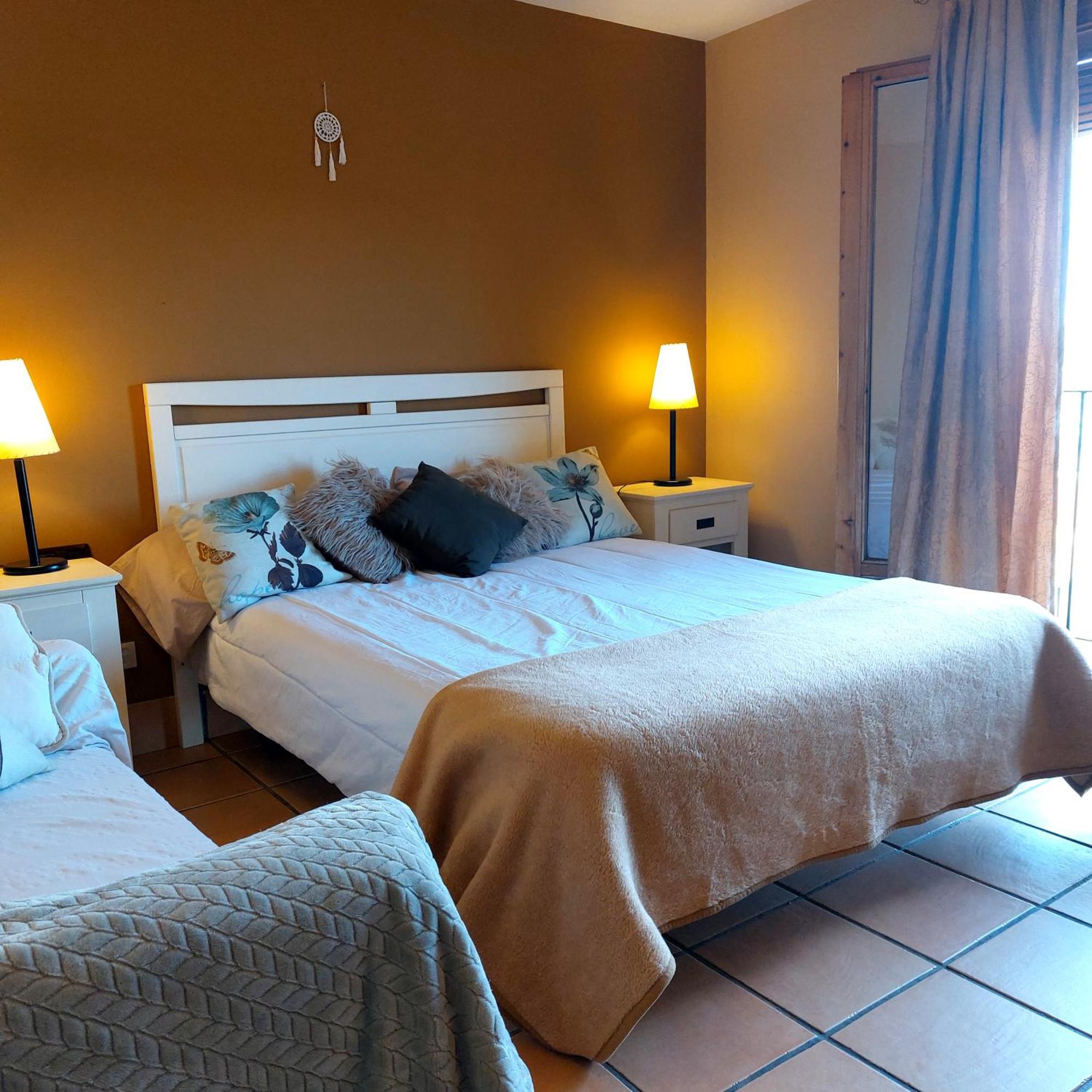 Hostal Tastavins Peñarroya de Tastavins Buitenkant foto