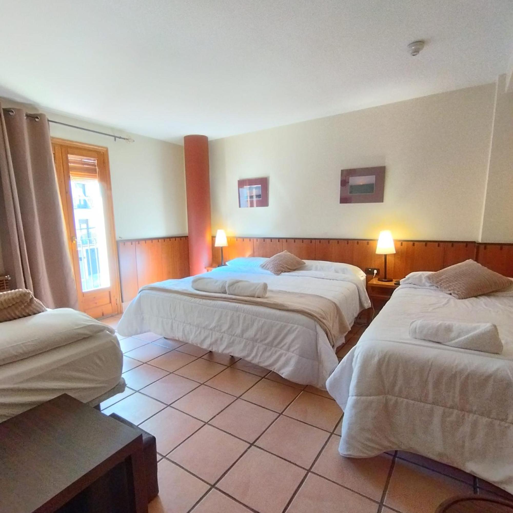 Hostal Tastavins Peñarroya de Tastavins Buitenkant foto
