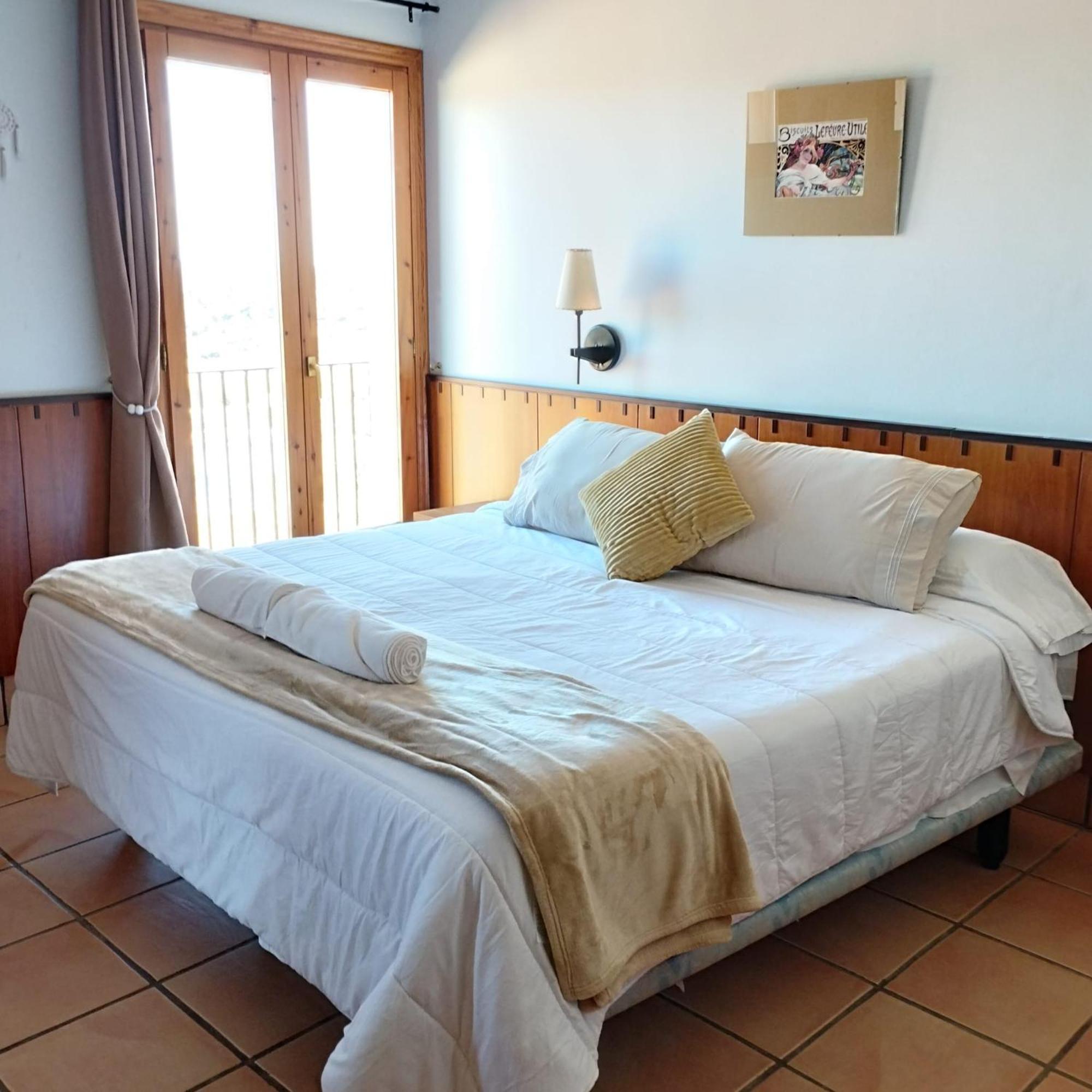 Hostal Tastavins Peñarroya de Tastavins Buitenkant foto