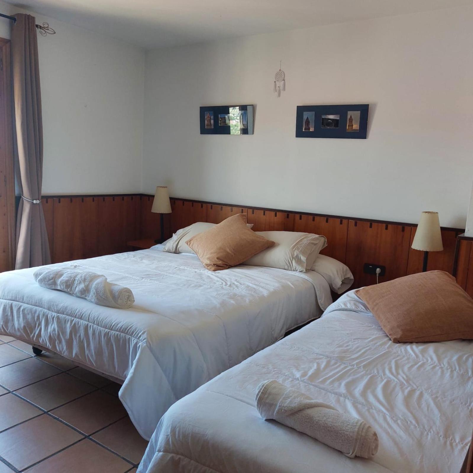Hostal Tastavins Peñarroya de Tastavins Buitenkant foto